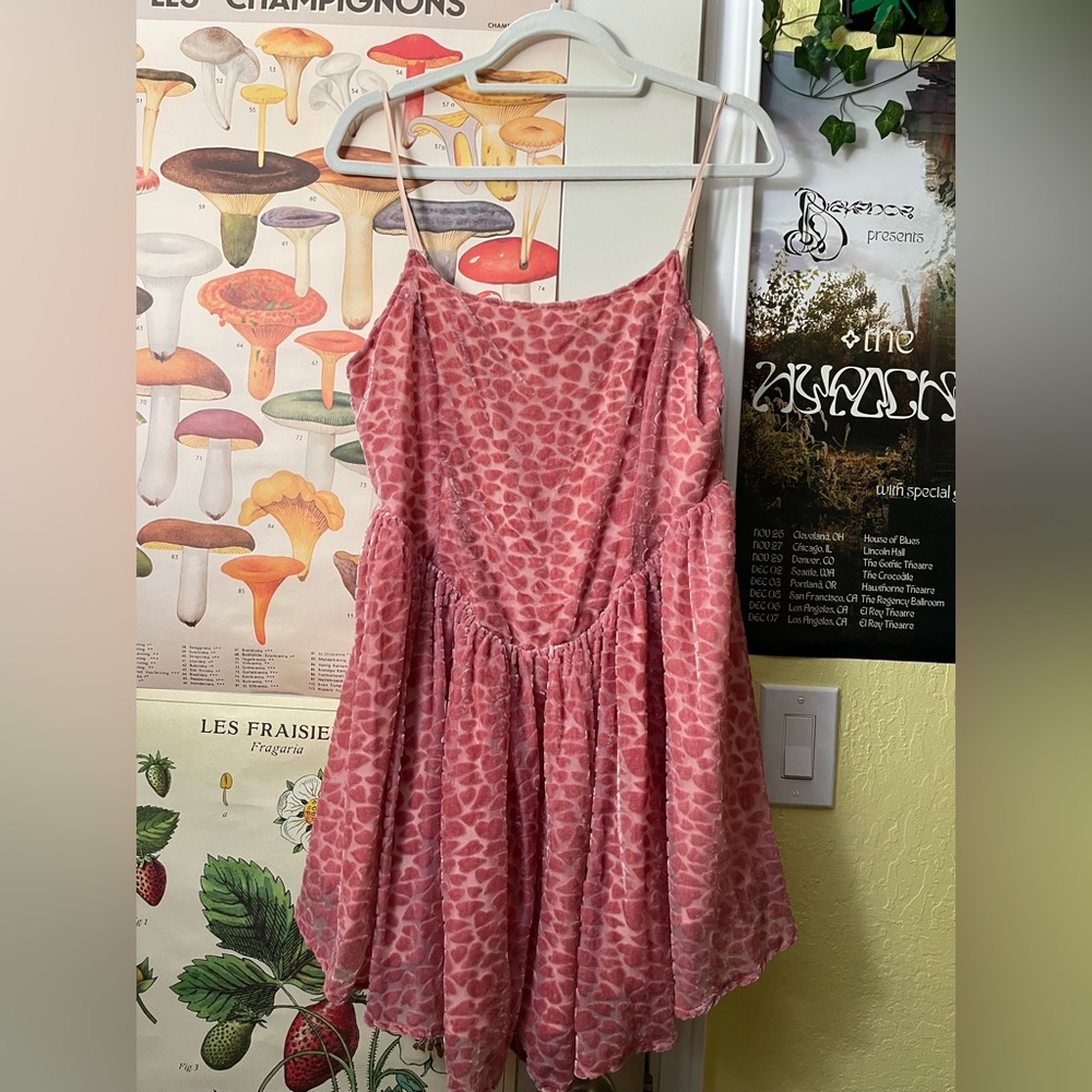 Light pink velvet heart dress